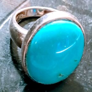 Vintage Native Western handmade Turquoise Gemstone and Sterling Silver Sz 8 Ring
